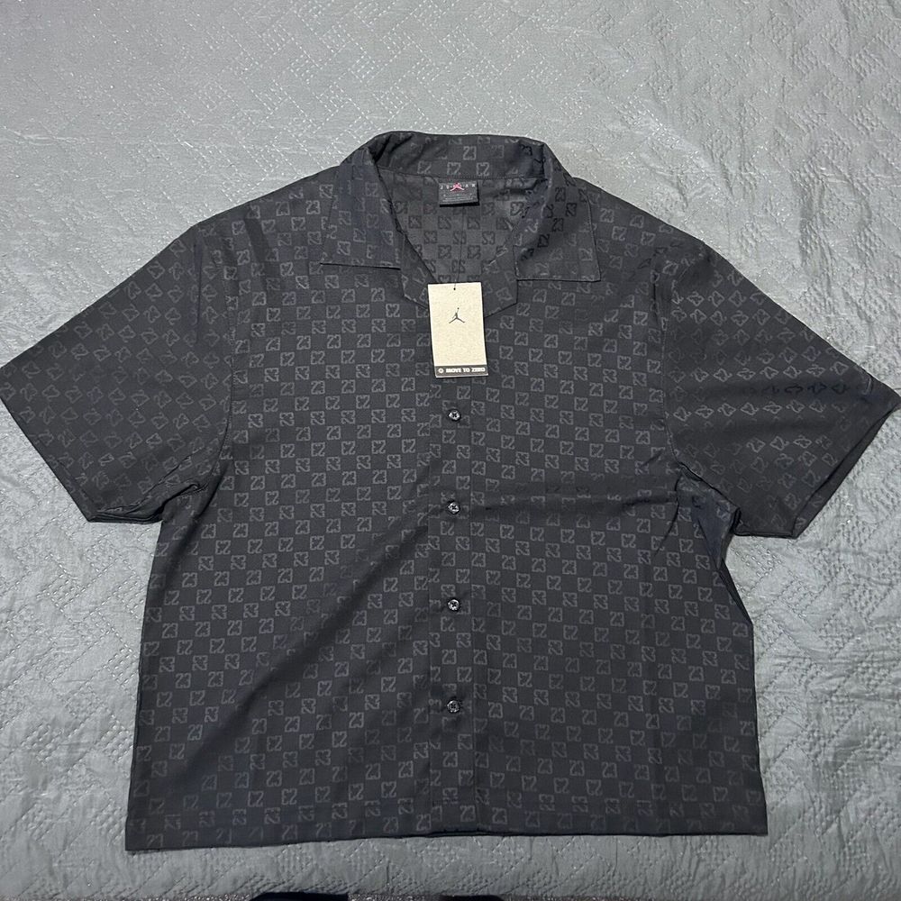 Nike Jordan Essential Button Front Hawaiian Casual Shirt DX9681-010 Men Medium